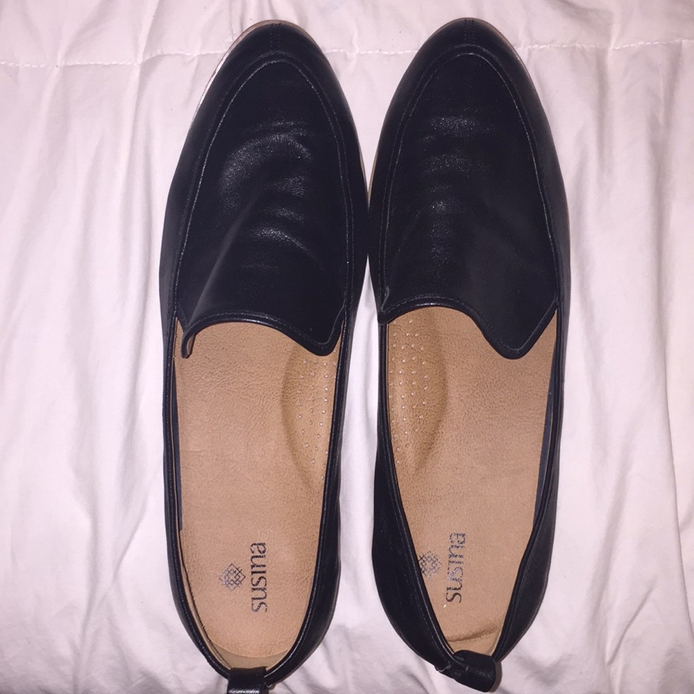 Susina Kellen Almond Toe Loafer